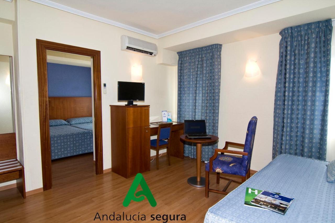 אלמריה Torreluz Apartamentos מראה חיצוני תמונה