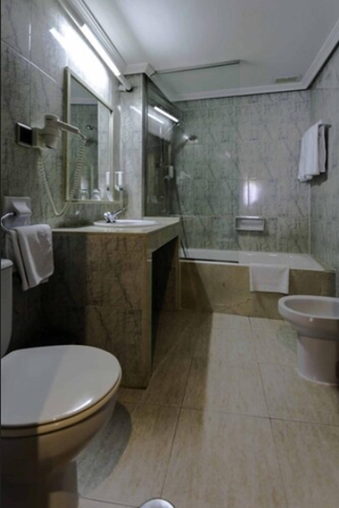 אלמריה Torreluz Apartamentos מראה חיצוני תמונה