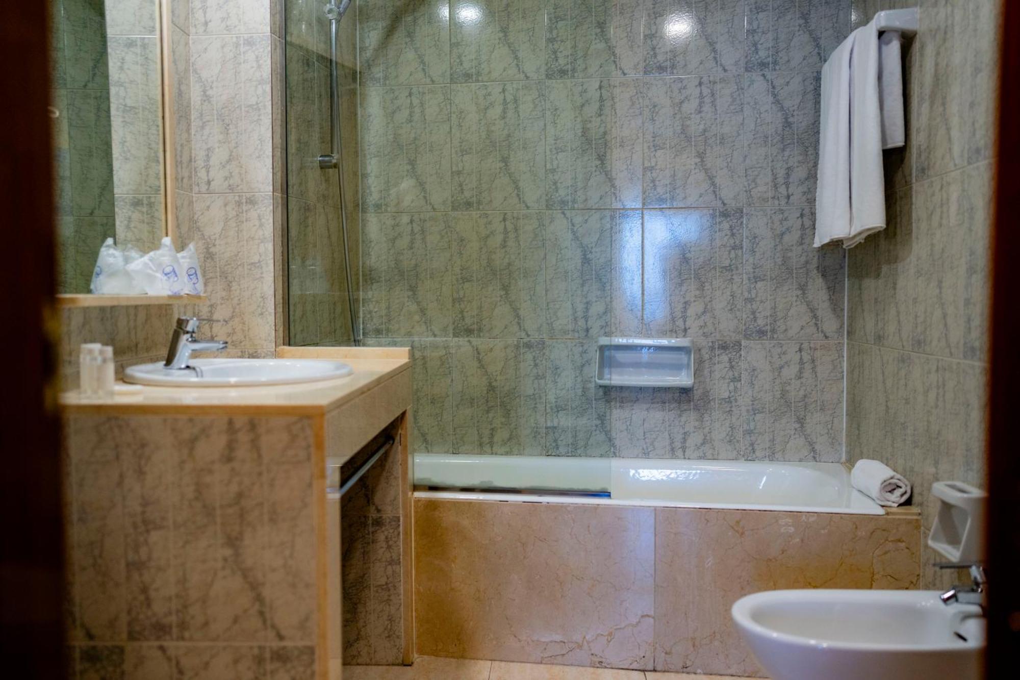 אלמריה Torreluz Apartamentos מראה חיצוני תמונה