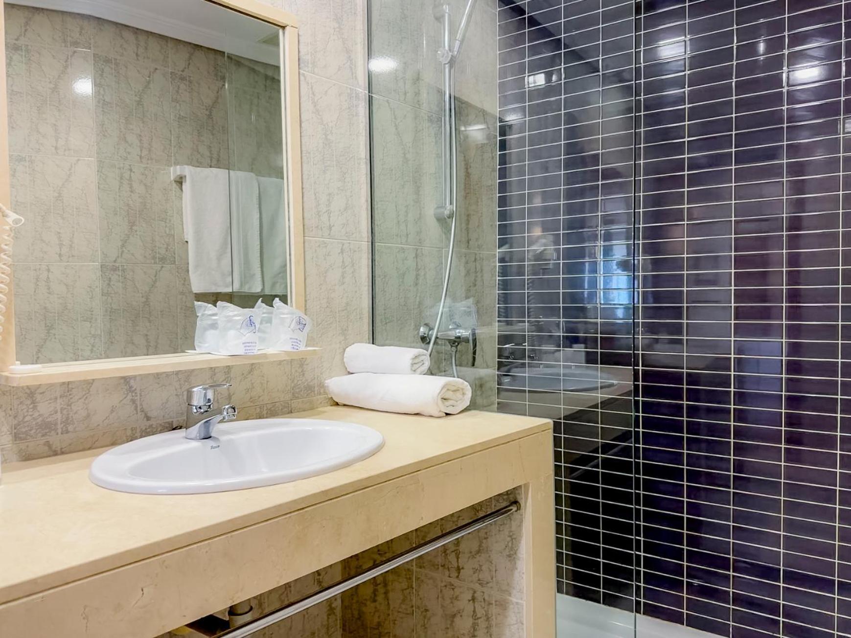 אלמריה Torreluz Apartamentos מראה חיצוני תמונה